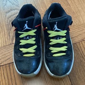 Air Jordan boys size 11